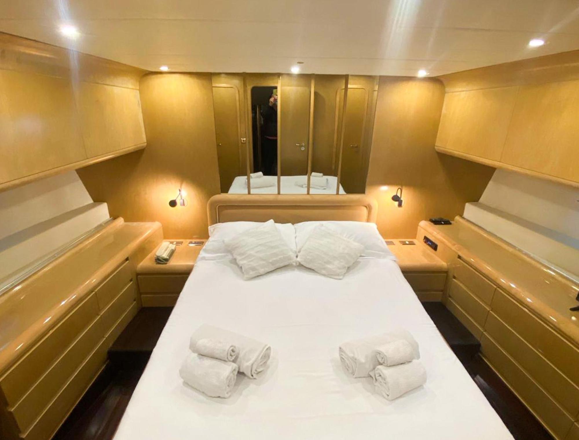 Отель Bb Boat Lady A Генуя Экстерьер фото